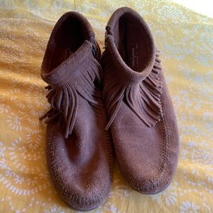 Minnetonka Moccasins Size 8